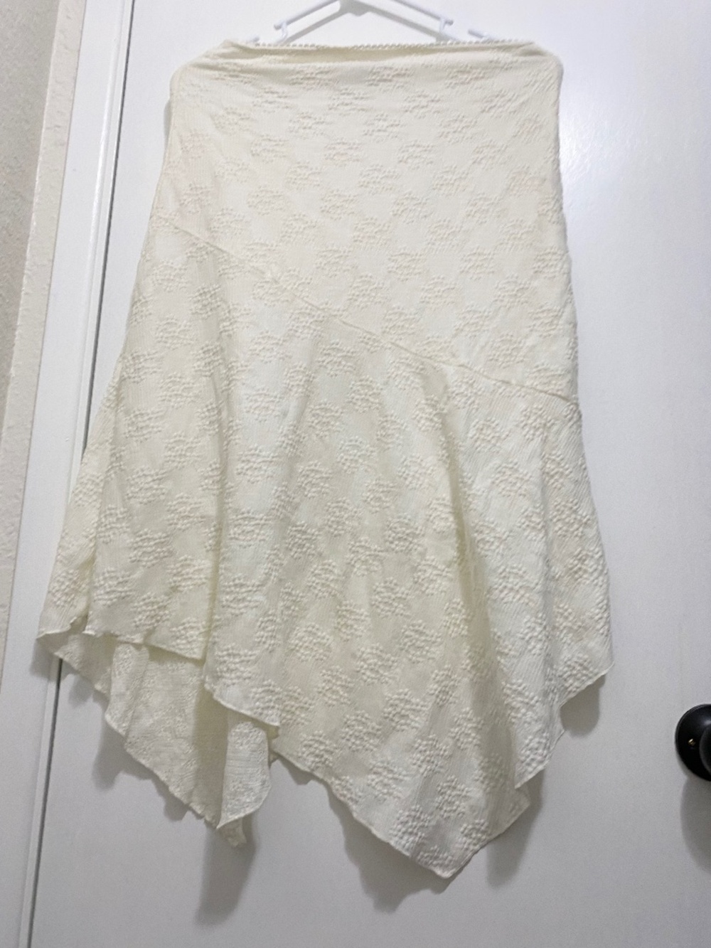 Art Class White Asymmetrical Size XL Skirt